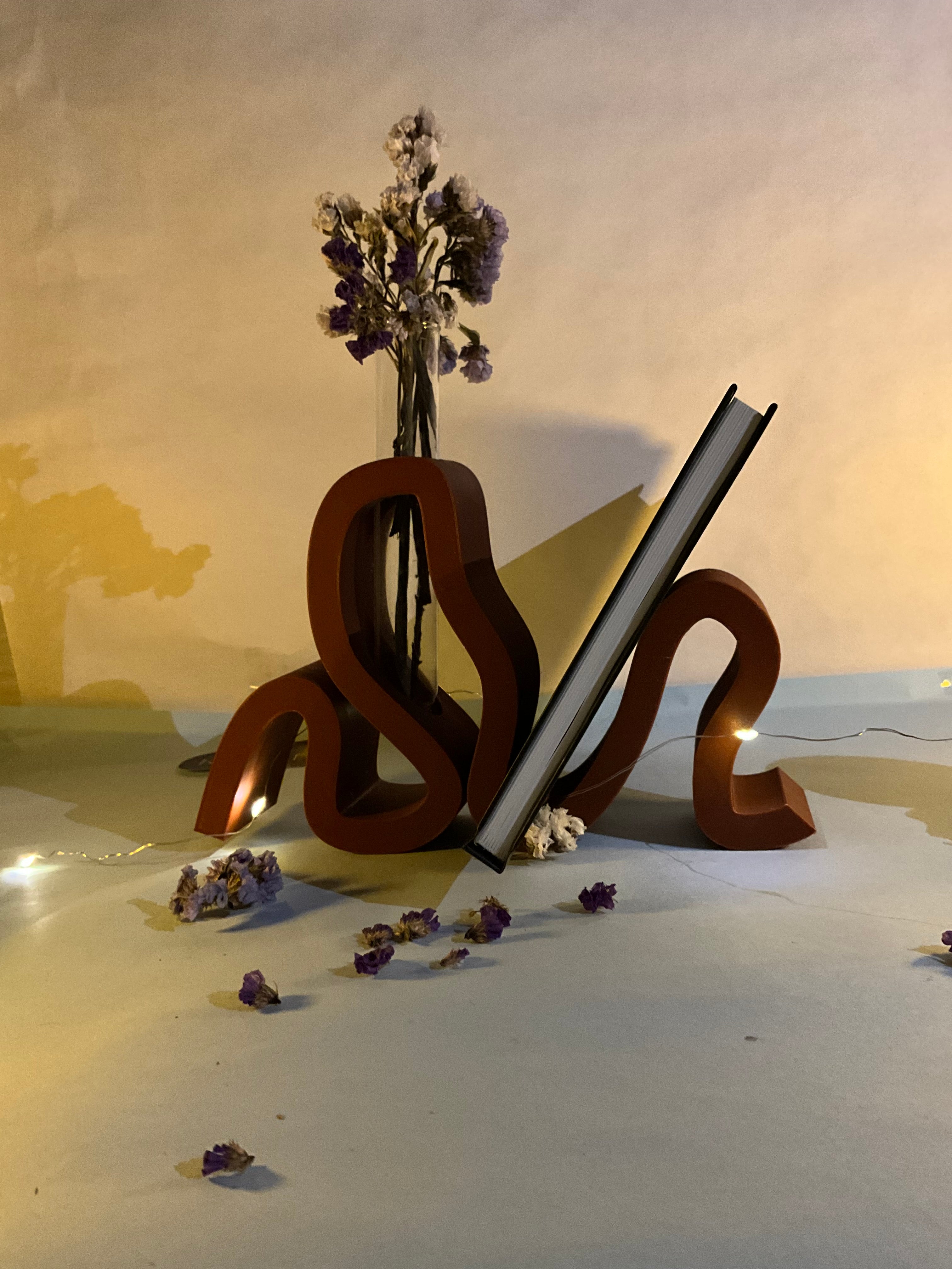 Taletube - Test tube vase / book holder decor