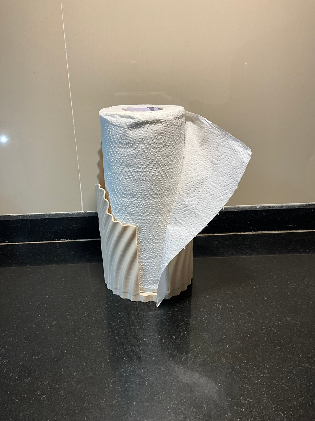 Mess buddy -Kitchen paper holder